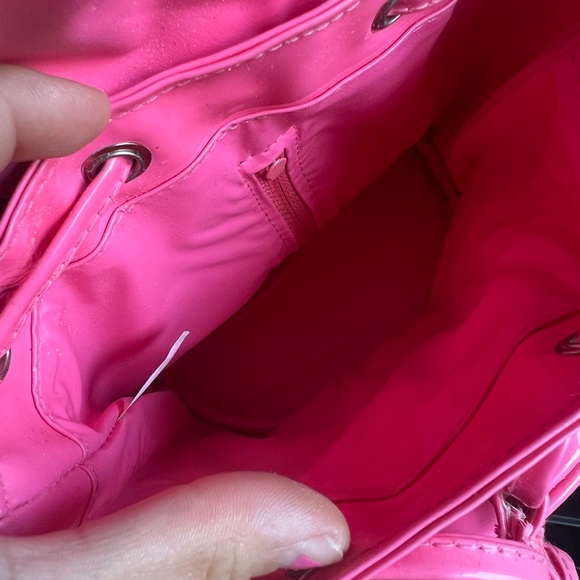 Retro 90s Y2K mini Barbie Glossy Pink Backpack Never Worn or used - Picture 3 of 5